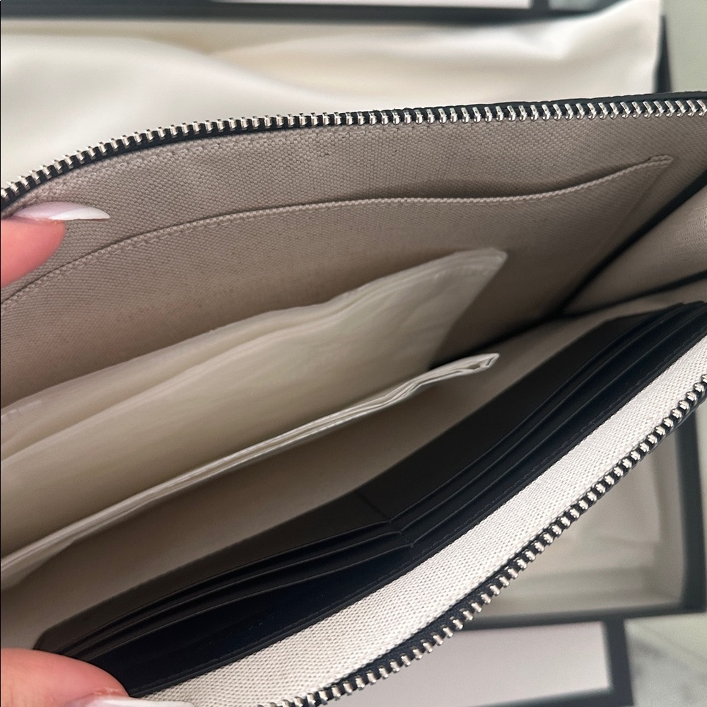 Gucci Black Monogram Leather Pouch - Picture 3 of 3